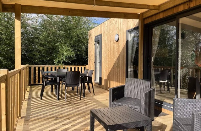 Camping Sunêlia Lanniron Orangery * - Sunêlia Luxury Twin 10 persons - 5 rooms 10 persons