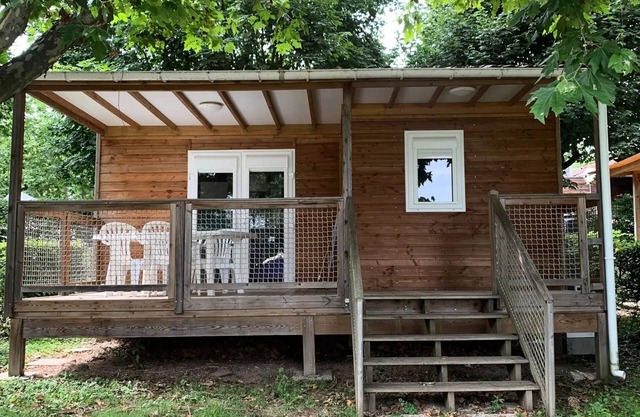 Campsite La Grappe Fleurie * - Chalet Comfort 4 people