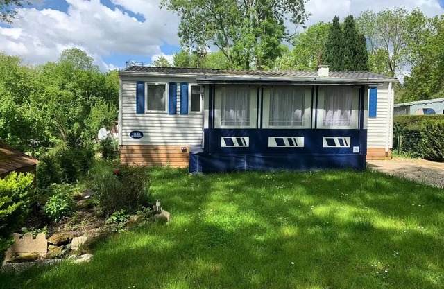 Campsite Le Pré des Moines * - Mobil-home LAVANDE + 3 bedrooms 2 to 6 people - 2 pers. included in the tariff