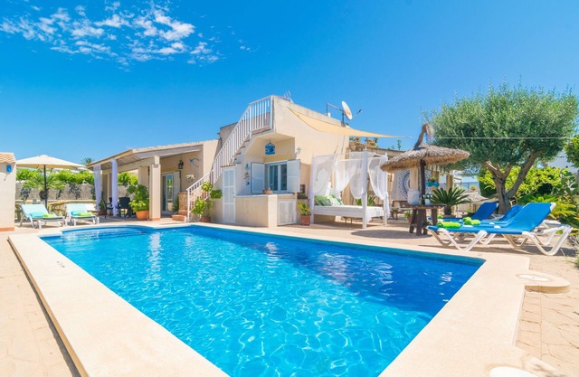 CAN CONTENT - Cozy home with private pool near the sea. Free WiFi