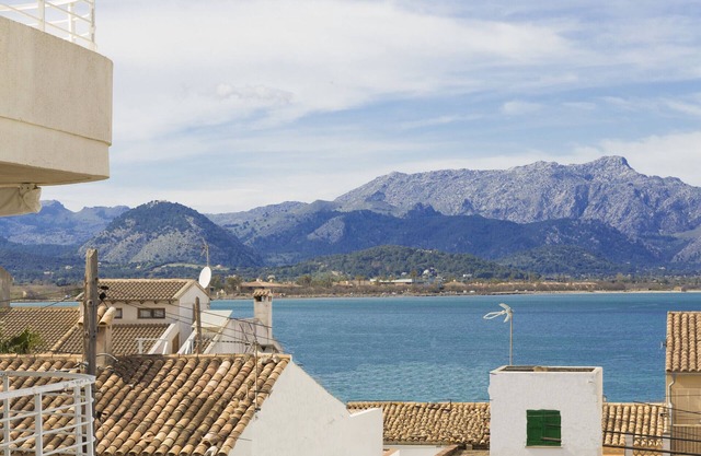 Can Xim 080 fantastic house close to the beach, with terrace, garden, barbecue and WiFi.