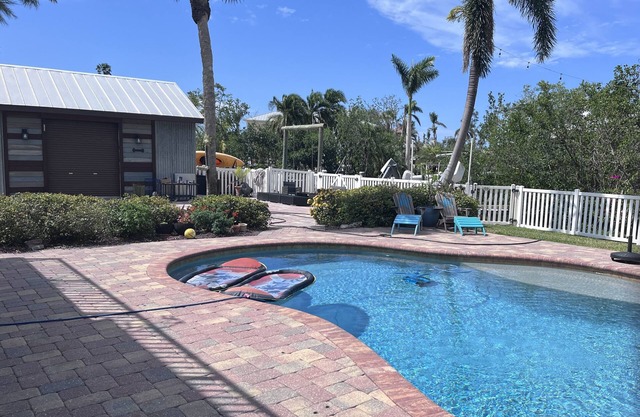 Canal Kayaking RV pad with 30 or 50 amp hookups for YOUR RV. Close to beach