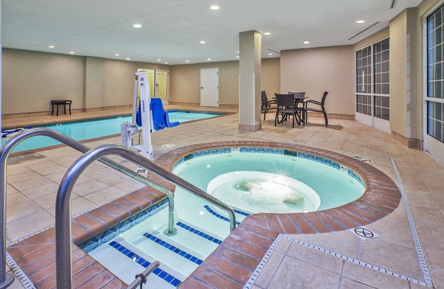 Candlewood Suites Indianapolis by IHG