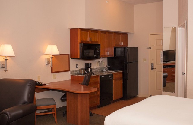 Candlewood Suites Logan by IHG