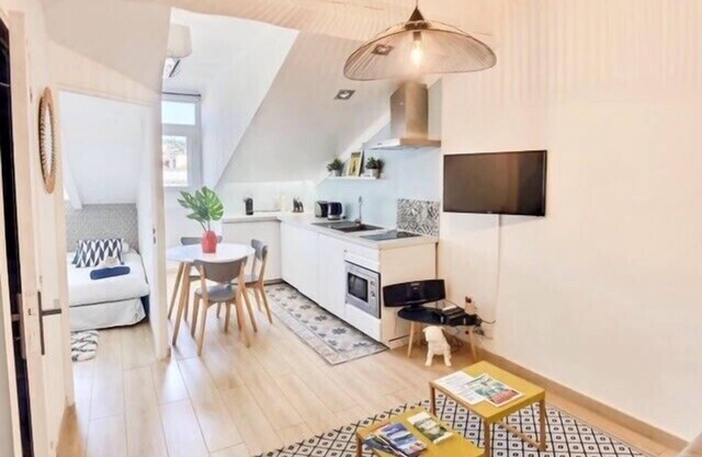 Cannes: Charming apartment 1 bedroom in the city center, 1 minute away