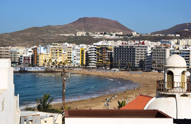 Canteras Urban Beach