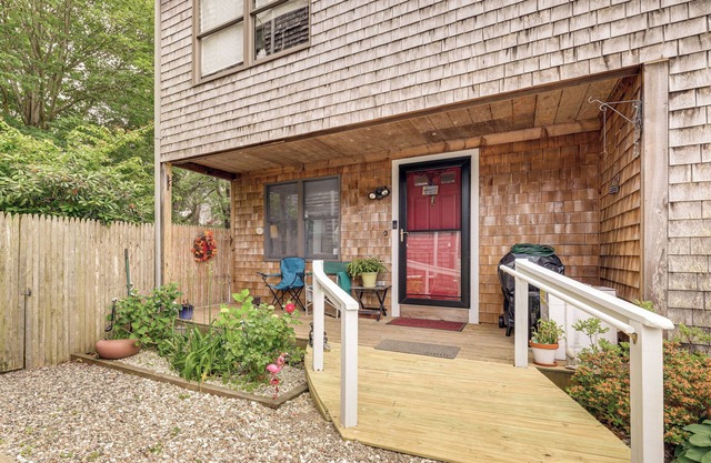 Cape Cod Condo on the National Seashore Bike Path!