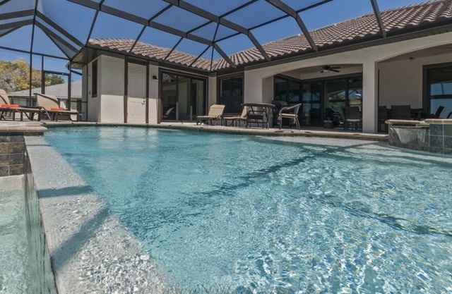 Cape Coral, Pelican,4/3.5,family-friendly, West-Exp. sunset views,saltwaterCanal