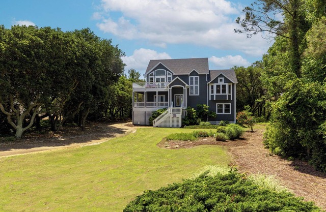 Captain's Choice 5 Bedroom home w/Private Hot Tub!