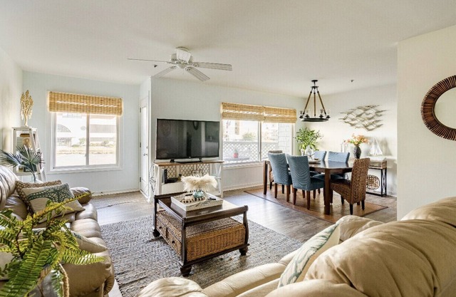 Captain’s Suite Beach Condo Near Rudee Inlet