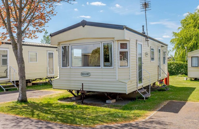 Caravan with one double and one twin.