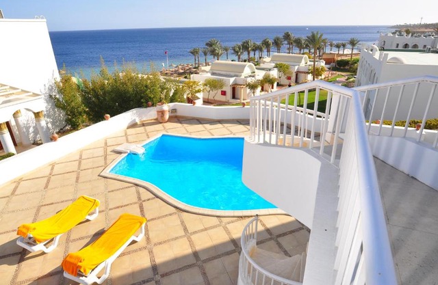 Carlton Luxury Villa