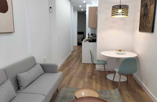 Carmen Street, Seville, Historic Center B2