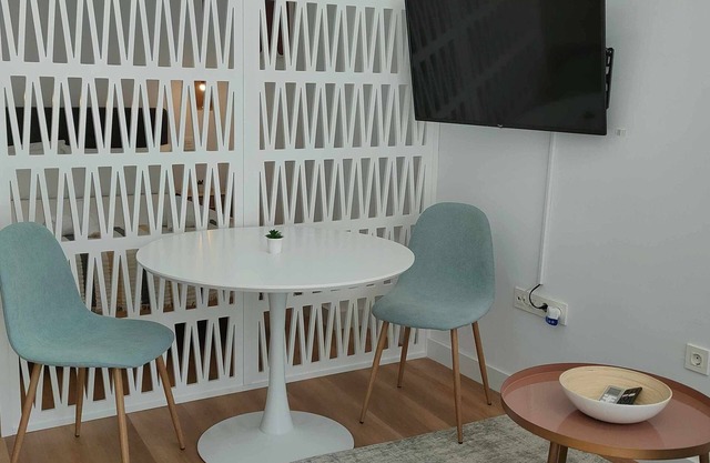 Carmen Street, Seville, Historic Center B3