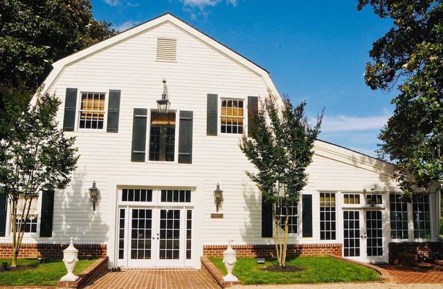 Carriage House at Cumberland Estate RIVERFRONT!