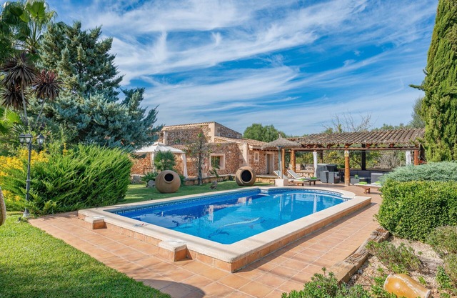 CAS MOSTATXET (SENCELLES) - Beautiful finca with private pool surrounded by a beautiful ga