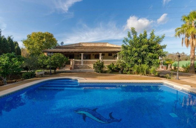 Cas Padrins, villa with private swimming pool in Majorca
