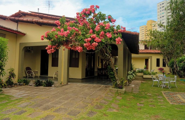 Casa aconchegante c jardim em Ponta Negra Natal/RN