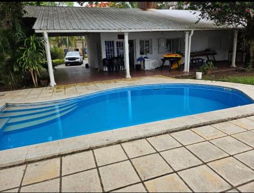 Casa al rio con muelle privado Paso de la Patria