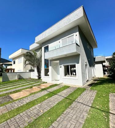 Casa Alto Padrão em Ubatuba em Condomínio