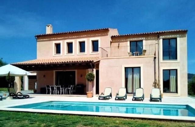 Casa Amador - Quiet villa with private pool; near Cala Millor Beach