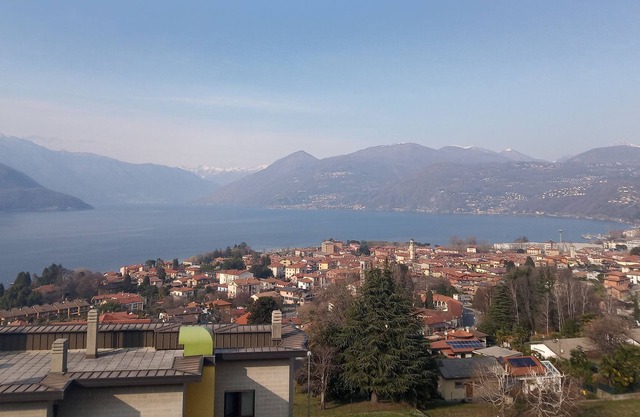 Casa Arcobaleno apartment with fantastic lake view!