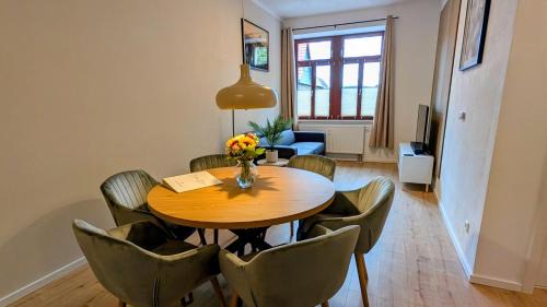 CASA BENJI Dohma - geräumige FeWo - Familien - Parkplatz - Waschmaschine