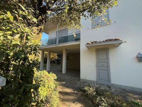Casa Bianca con giardino a Magreta di Formigine