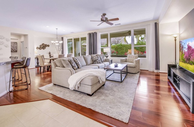 Casa Colonias: Community pool and spa, luxury interiors!