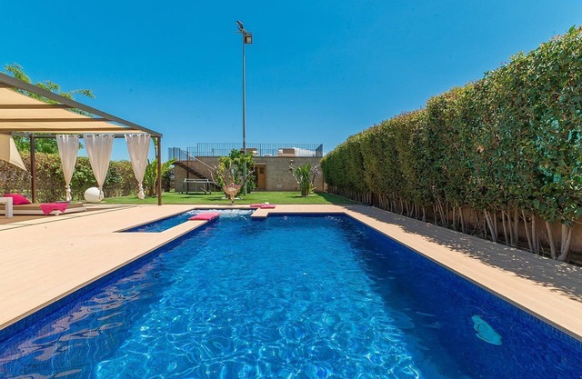 Casa de Vent - One Bedroom Villa, Sleeps 2