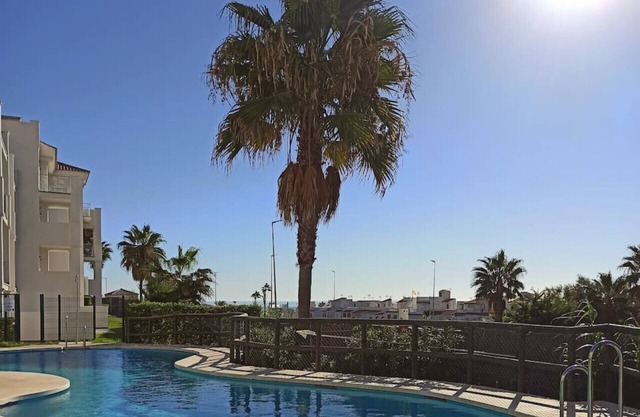 Casa del Sol, la Paloma beach apartment with pool