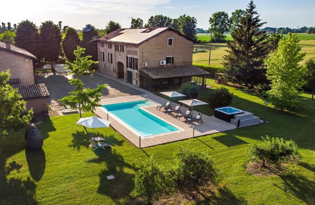 Casa delle Noci country house, pool & SPA