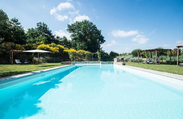 Casa Dracena L: A welcoming two-story apartment situated in the heart of the Tuscan countryside, with Free WI-FI.