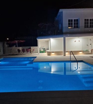 Casa Familiar Alhaurín de la Torre con Jacuzzi