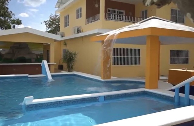 Casa La Paloma: Beautiful home, with a pool and only 150 meters from the beach!