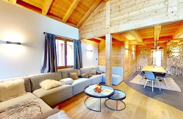 Casa-Le Cherk Chalet 300m2 jacuzzi sauna Vars