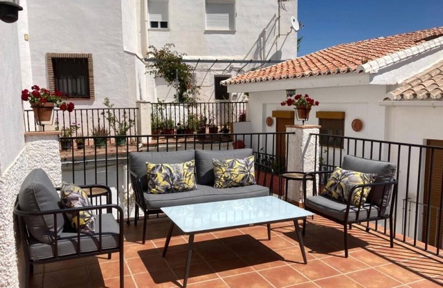 Casa Limonero Two-Bedroom House in Charming Pueblo Blanco - Sleeps 4