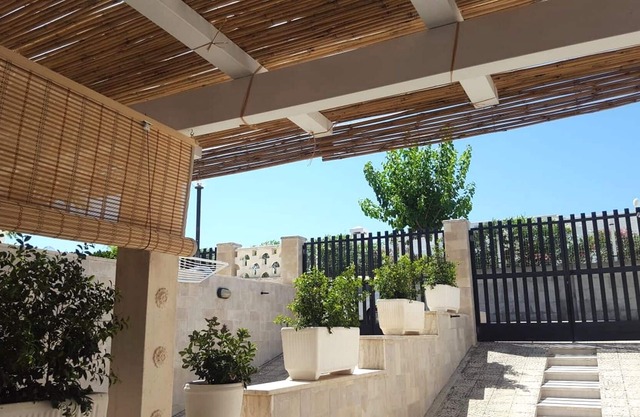 Casa Mara with Private Veranda 2 Bedrooms Air Conditioning Wi-Fi by the Sea