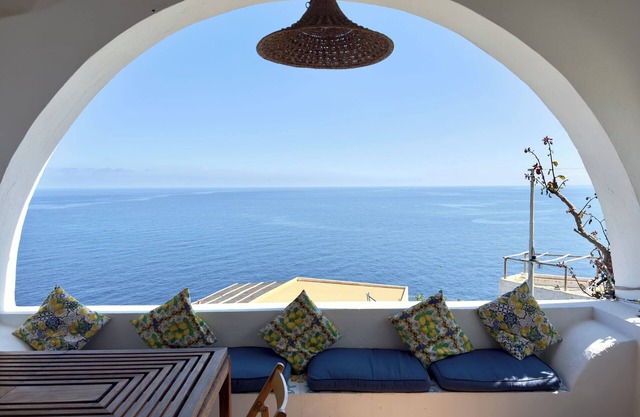 Casa Marina Apartment With Sea View Terrace