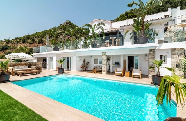 Casa Mijas - Six Bedroom Villa, Sleeps 12