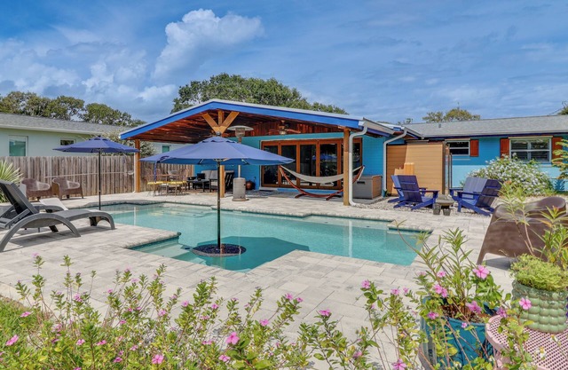 Casa Nova Getaway - Pool House + Pet Friendly!