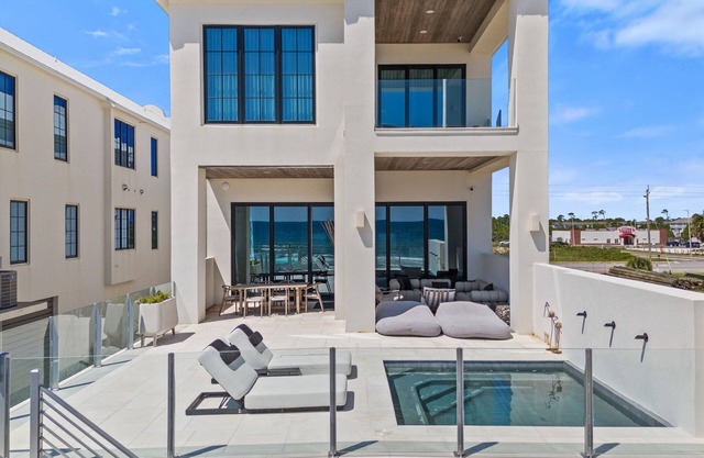 Casa Playa at Eleanor Beach - Stunning 5BR Beachfront Home w/Private Pool