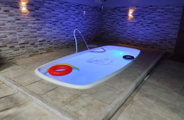 Casa Por do Sol w/pool 2 minutes from the beach