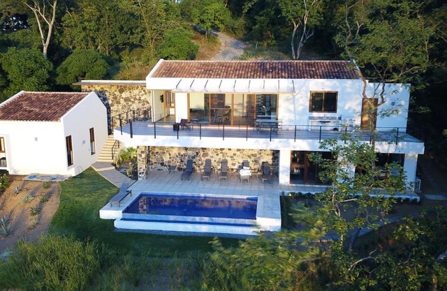 Casa Pura Vista
