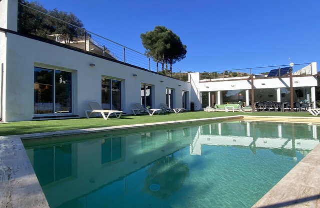 Casa Rio de Oro with pool and barbecue