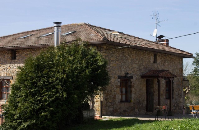 Casa Rural Bekoabadene,a 10 min de Gaztelugatxe y 20 de Bilbao.ideal Para Grupos