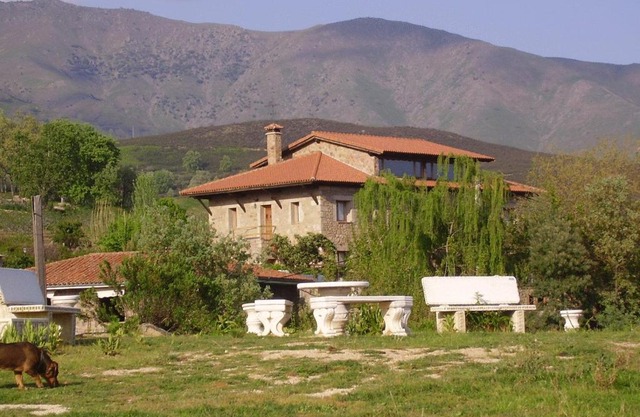 Casa Rural Ropino