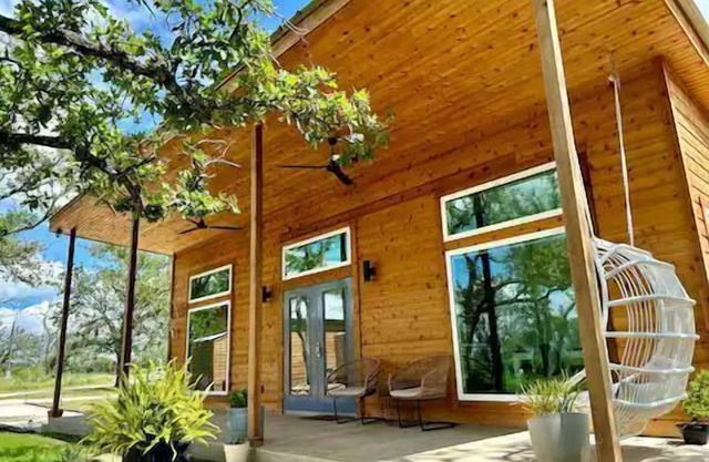 Casa Serena on 26 Acres with Firepit