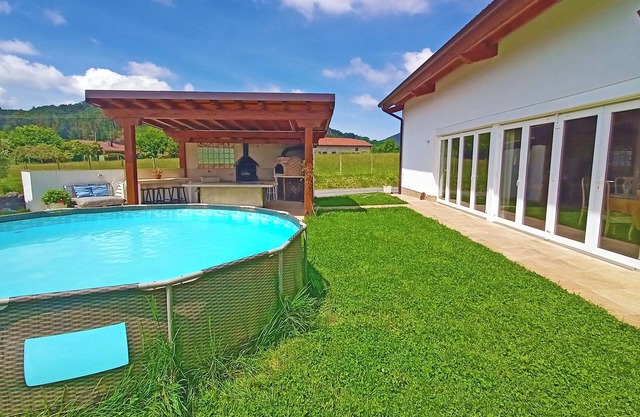 Casa Temática Ideal Grupos-familias, a 10 Min. de la Playa y de S.j.gaztelugatxe