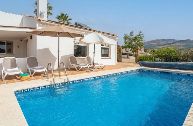 Casa Villa Rosa Viñuela by Ruralidays